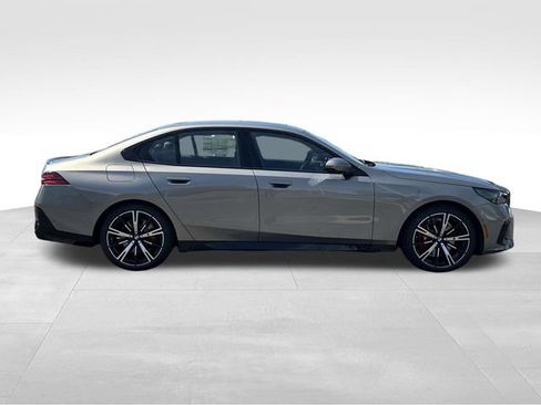 New 2027 BMW 530i xDrive w/ M Sport Package AWD/4WD image 2