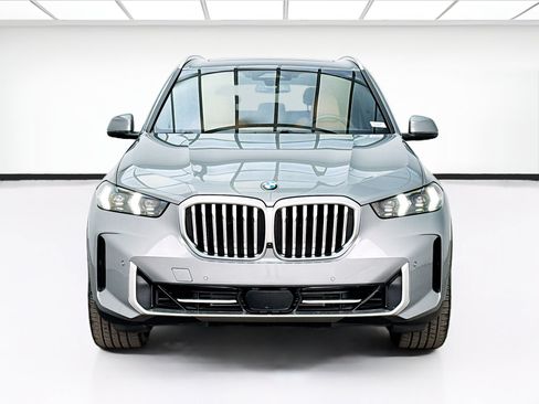 Used 2024 BMW X5 sDrive40i RWD image 2