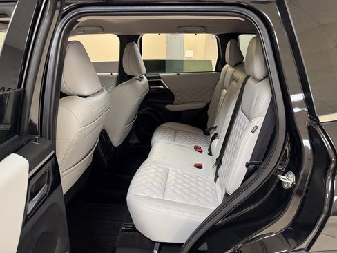 Used 2022 Mitsubishi Outlander SEL image 20