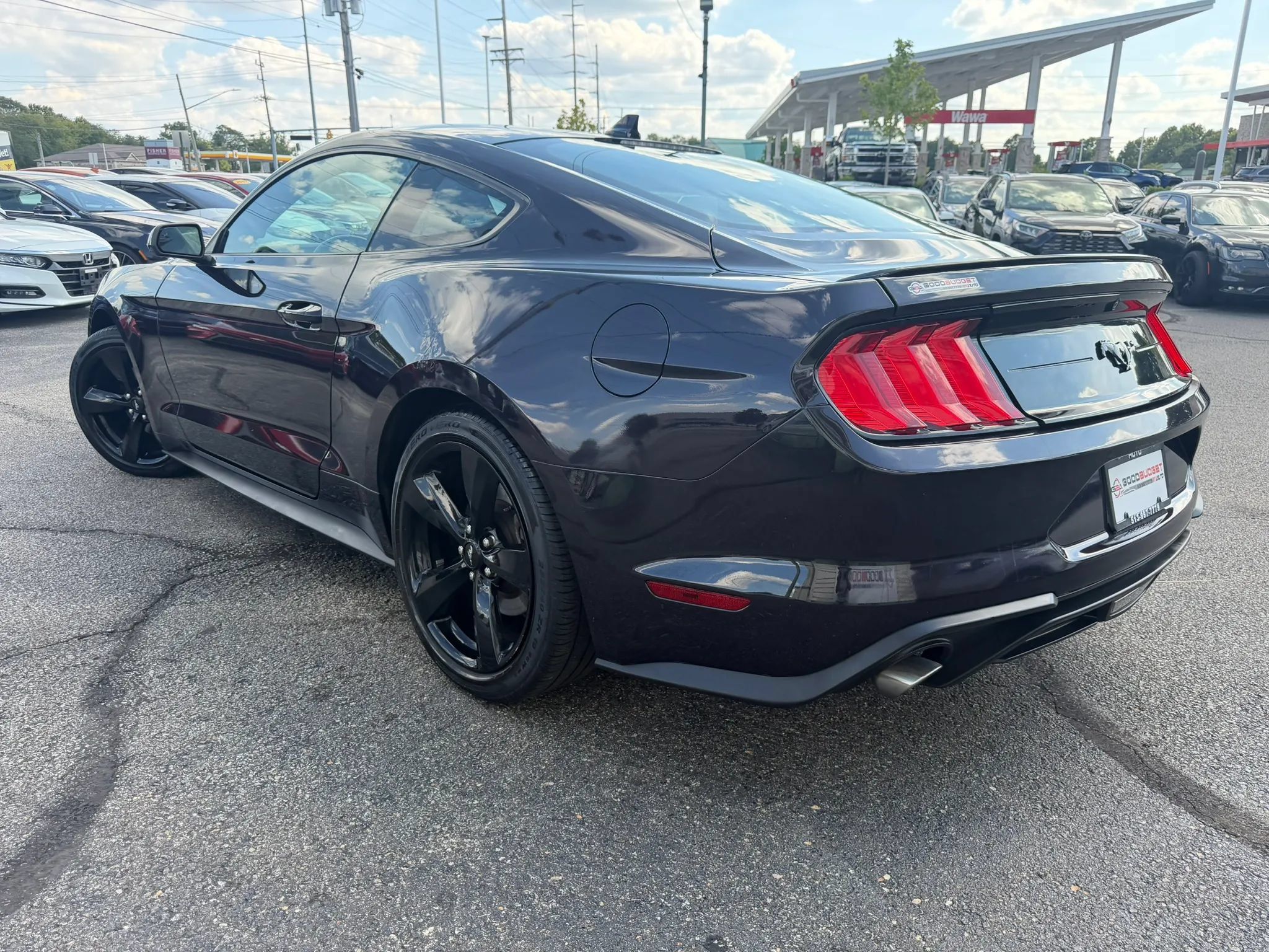 Used 2022 Ford Mustang Coupe w/ Black Accent Package RWD image 10