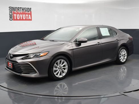 Used 2024 Toyota Camry LE image 8