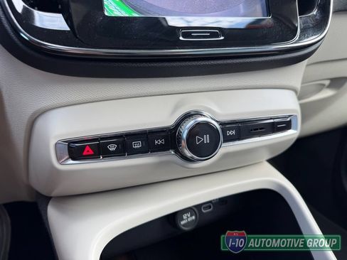 Used 2023 Volvo XC40 B4 Plus w/ Protection Package Premier FWD image 24