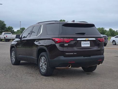 Used 2023 Chevrolet Traverse LT w/ Rear Camera Mirror Package AWD/4WD image 5