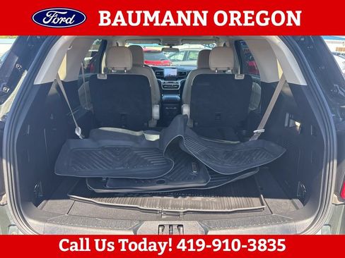 Used 2022 Ford Explorer XLT w/ Equipment Group 202A AWD/4WD image 10