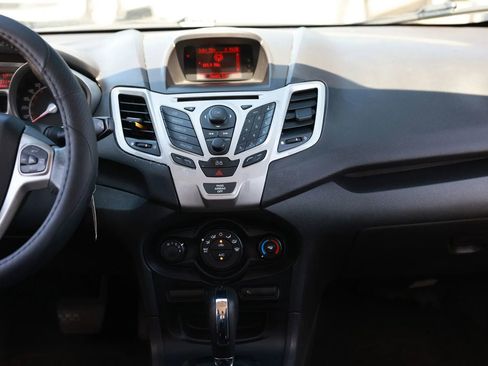 Used 2013 Ford Fiesta SE image 35