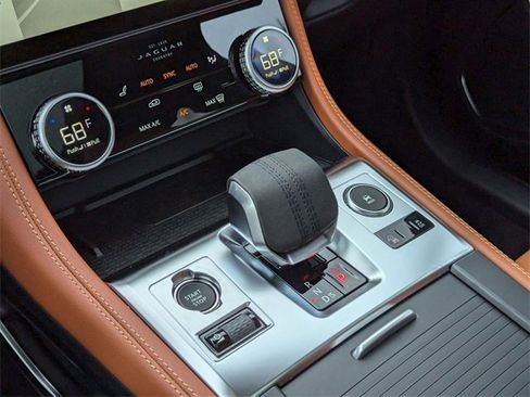 New 2026 Jaguar F-PACE R-Dynamic S image 9