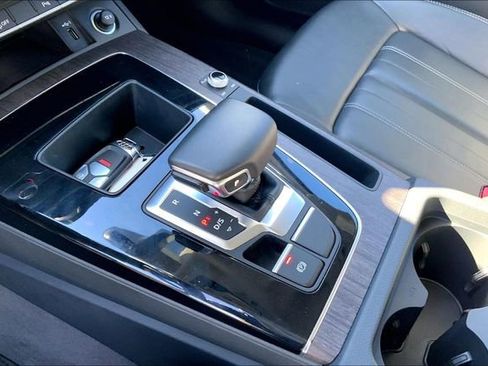 Used 2023 Audi Q5 2.0T Premium w/ Convenience Package image 25