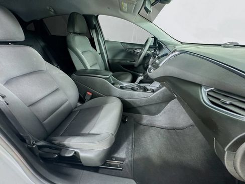 Used 2020 Chevrolet Malibu LT FWD image 34