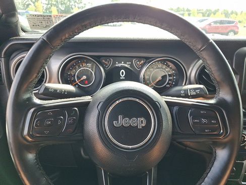 Used 2021 Jeep Wrangler 4WD Unlimited Willys image 19