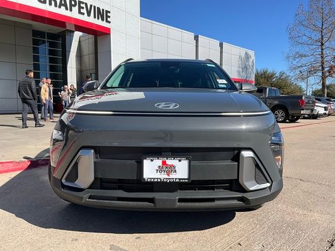 Used 2025 Hyundai Kona SEL image 4