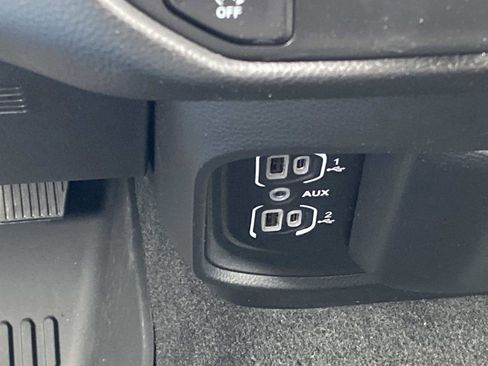 Used 2023 RAM 1500 Big Horn image 42