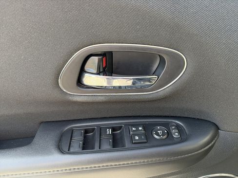 Used 2021 Honda HR-V EX image 16