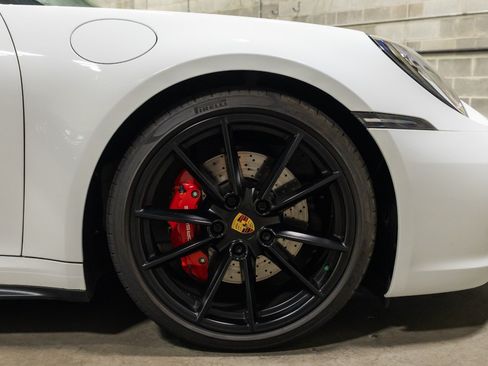 Used 2020 Porsche 911 Carrera 4S AWD/4WD image 28