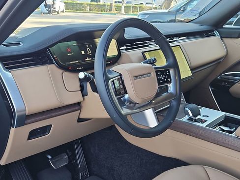 New 2026 Land Rover Range Rover Long Wheelbase SE image 25