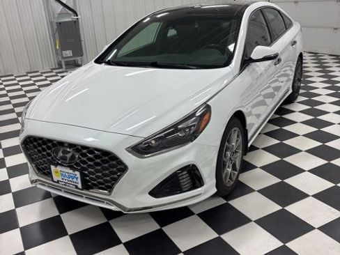 Used 2019 Hyundai Sonata Limited image 1