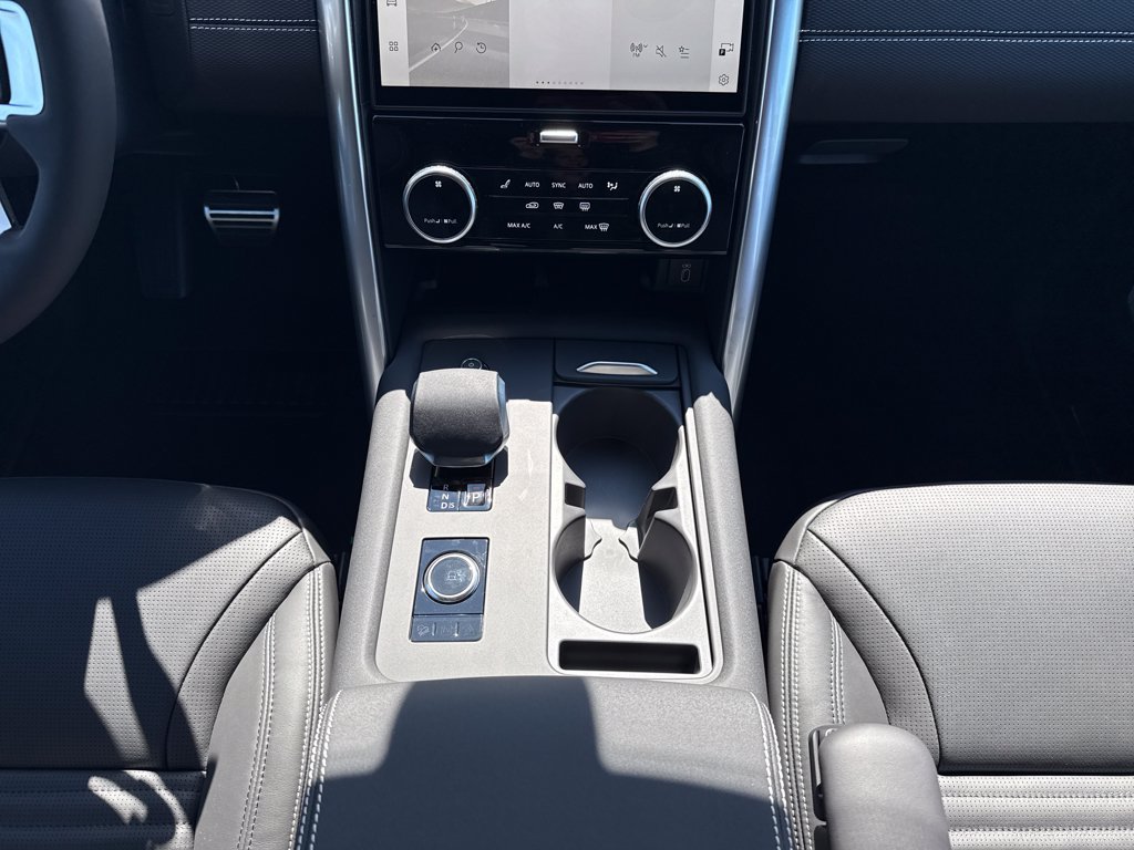 New 2026 Land Rover Discovery Dynamic SE AWD/4WD image 13