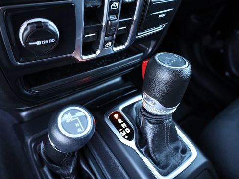 Used 2019 Jeep Wrangler Unlimited Sport AWD/4WD image 39