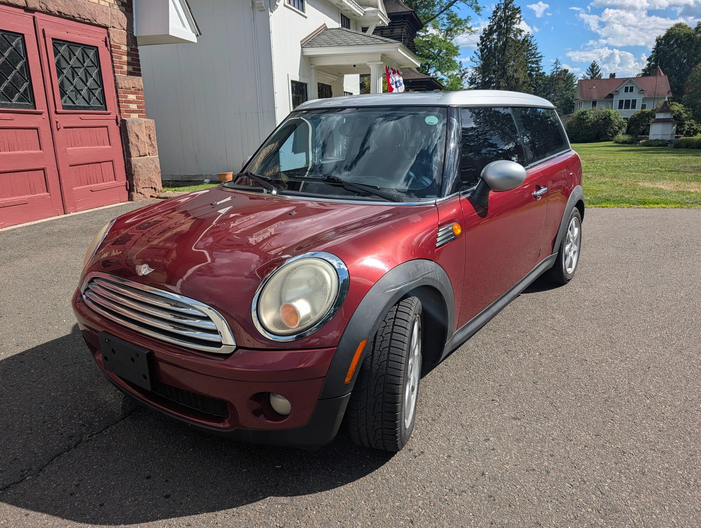 Used 2009 MINI Cooper Clubman Hardtop FWD image 1