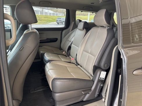 Used 2017 Kia Sedona EX image 13