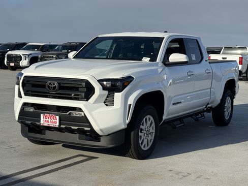 New 2026 Toyota Tacoma SR5 RWD image 11
