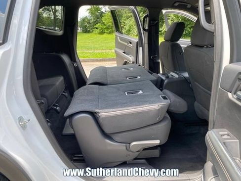 Used 2025 GMC Acadia Elevation FWD image 42