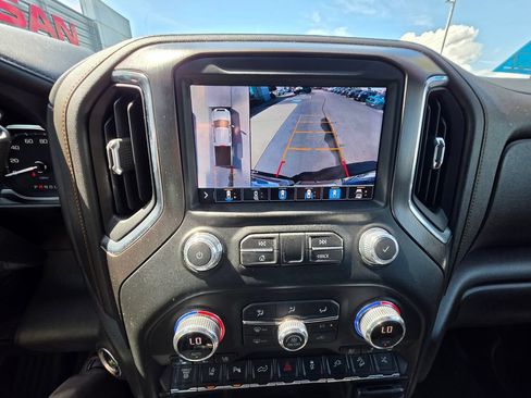 Used 2021 GMC Sierra 2500 AT4 w/ AT4 Premium Plus Package AWD/4WD image 27