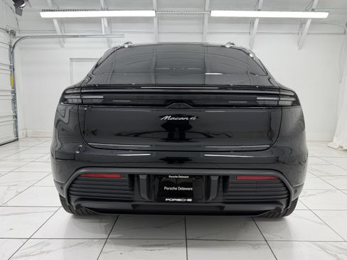 Certified 2025 Porsche Macan 4 Electric image 13