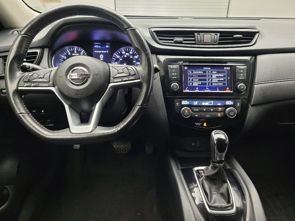 Used 2018 Nissan Rogue SV FWD image 22