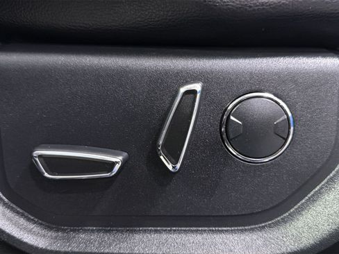 Used 2018 Ford F150 Lariat w/ Equipment Group 502A Luxury AWD/4WD image 27