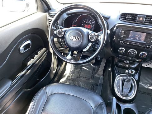 Used 2016 Kia Soul ! FWD image 15