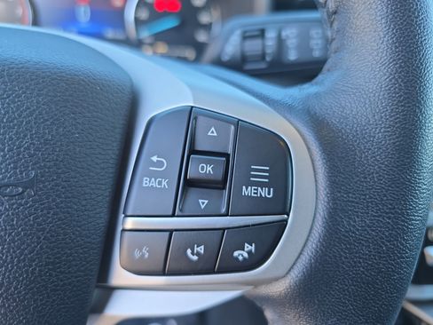 Used 2021 Ford Explorer XLT image 17