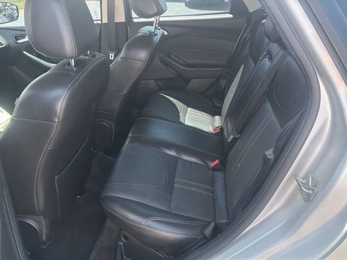 Used 2014 Ford Focus SE w/ Equipment Group 201A FWD image 10