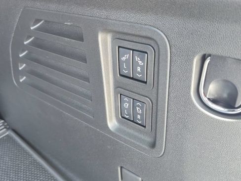 Used 2025 Buick Enclave Sport Touring w/ Power Package FWD image 15