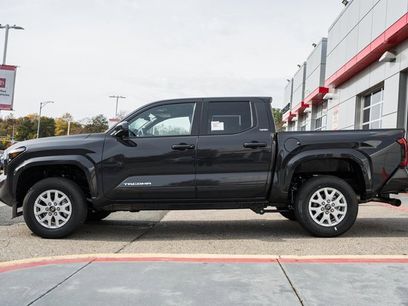 New 2025 Toyota Tacoma SR5