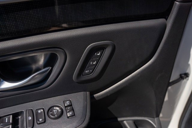Used 2025 Honda Pilot Elite image 18