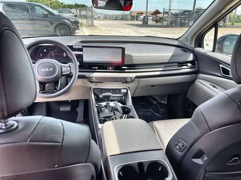 New 2026 Kia Carnival SX FWD image 21