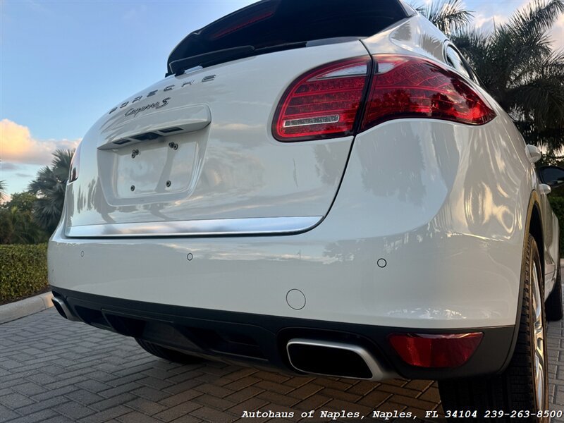 Used 2013 Porsche Cayenne S AWD/4WD image 16