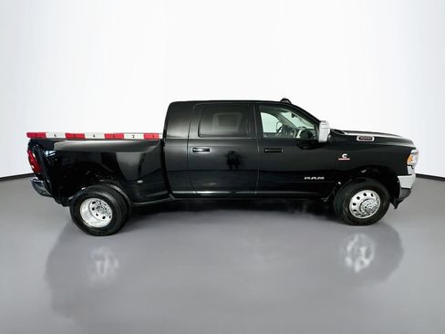 Used 2023 RAM 3500 Laramie AWD/4WD image 8