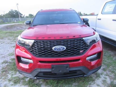 Used 2024 Ford Explorer ST w/ Equipment Group 401A AWD/4WD image 2