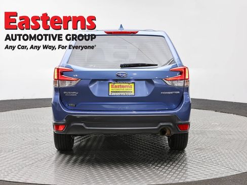 Used 2022 Subaru Forester AWD/4WD image 6