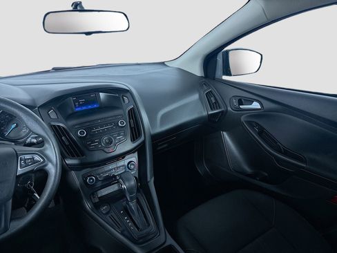 Used 2018 Ford Focus SE FWD image 21