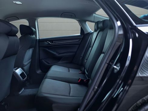 Used 2022 Honda Accord LX image 37