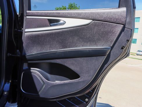Used 2019 Lincoln Nautilus FWD image 10