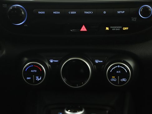 Certified 2026 Hyundai Venue SEL FWD image 15