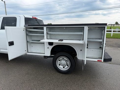 Used 2024 RAM 2500 Tradesman AWD/4WD image 3