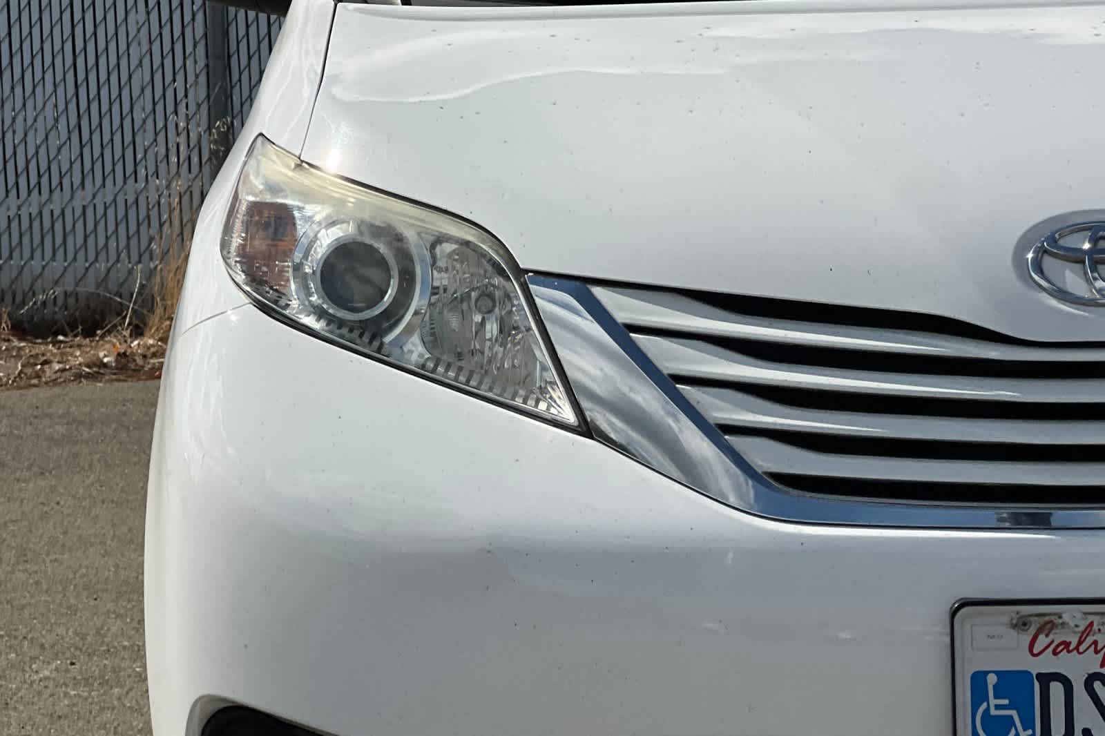 Used 2017 Toyota Sienna LE FWD image 17