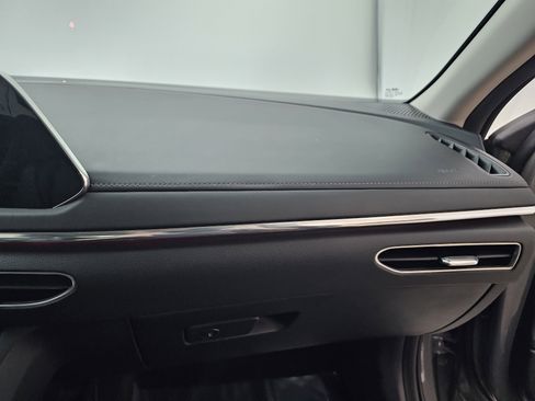 Used 2021 Hyundai Sonata Limited w/ Cargo Package image 15