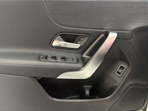 Used 2022 Mercedes-Benz CLA 250 image 11