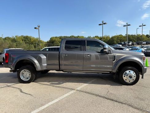 Used 2022 Ford F450 Platinum w/ FX4 Off-Road Package image 8