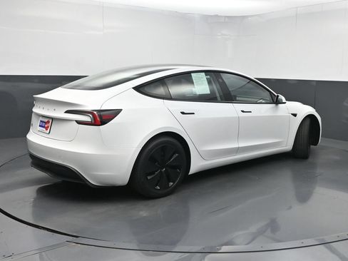 Used 2024 Tesla Model 3 Standard Range RWD image 23